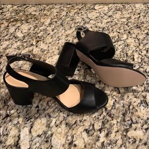 Black strappy, chunky heel